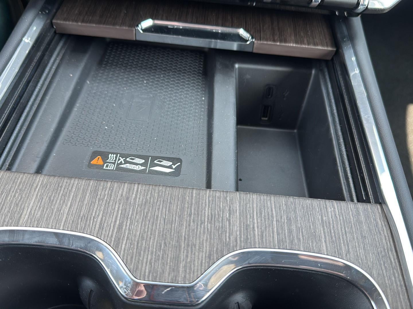 2026 GMC Acadia FWD Denali