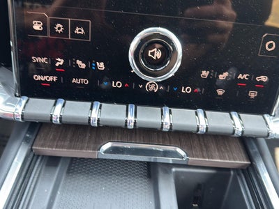 2026 GMC Acadia FWD Denali
