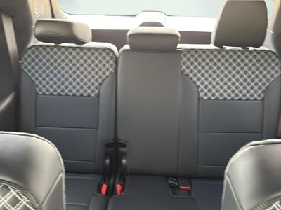 2026 GMC Acadia FWD Denali