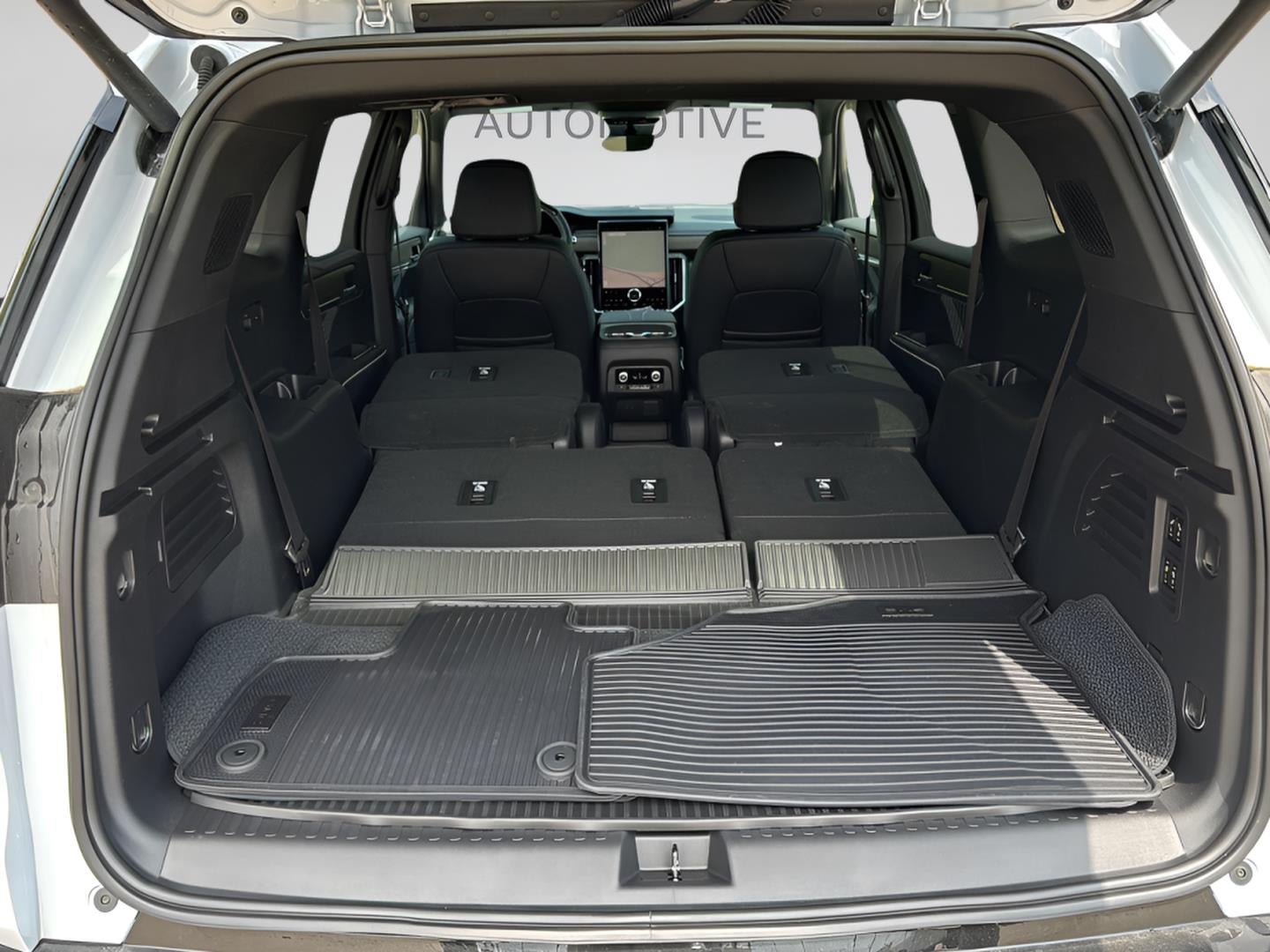 2026 GMC Acadia FWD Denali