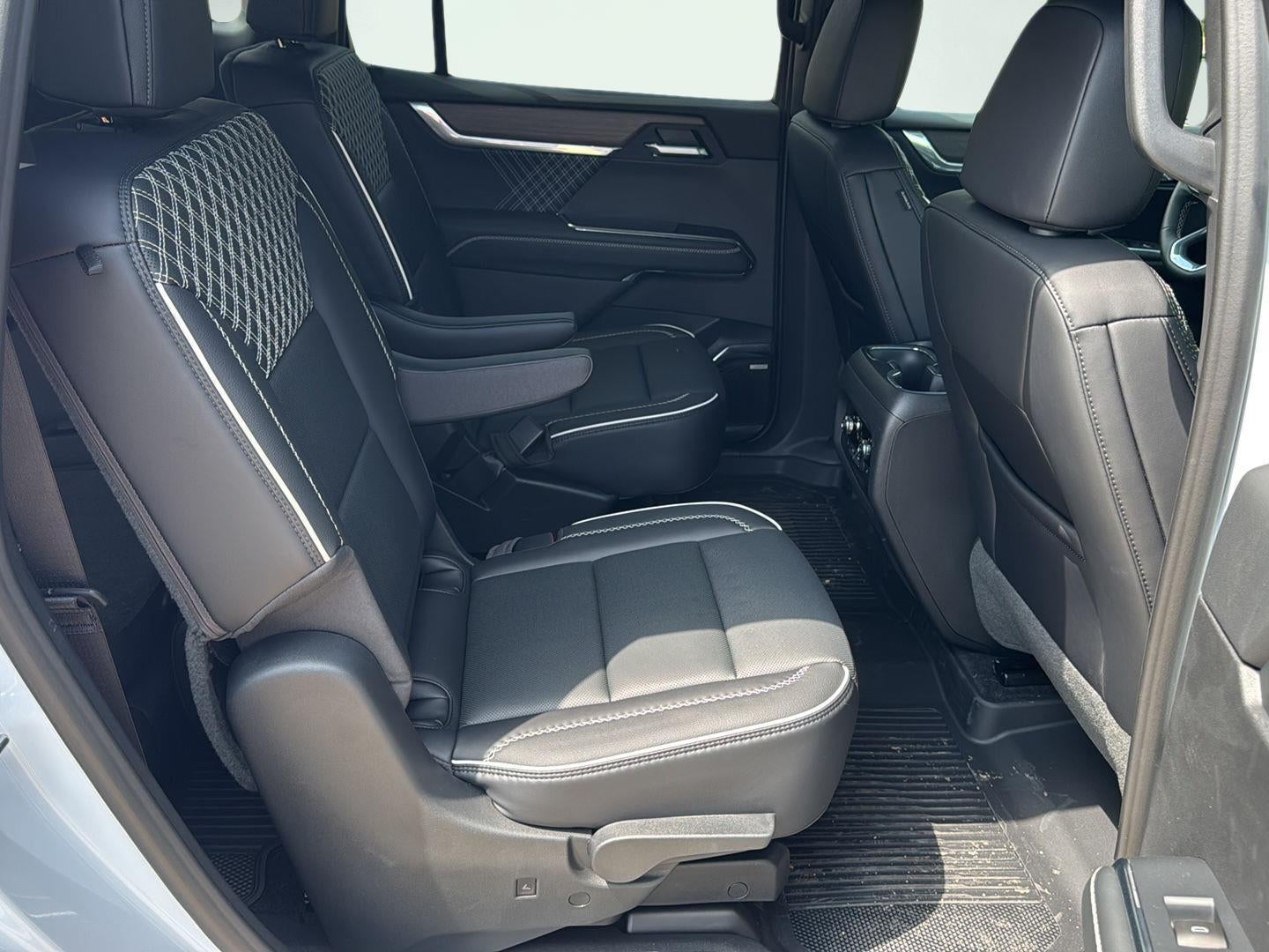 2026 GMC Acadia FWD Denali