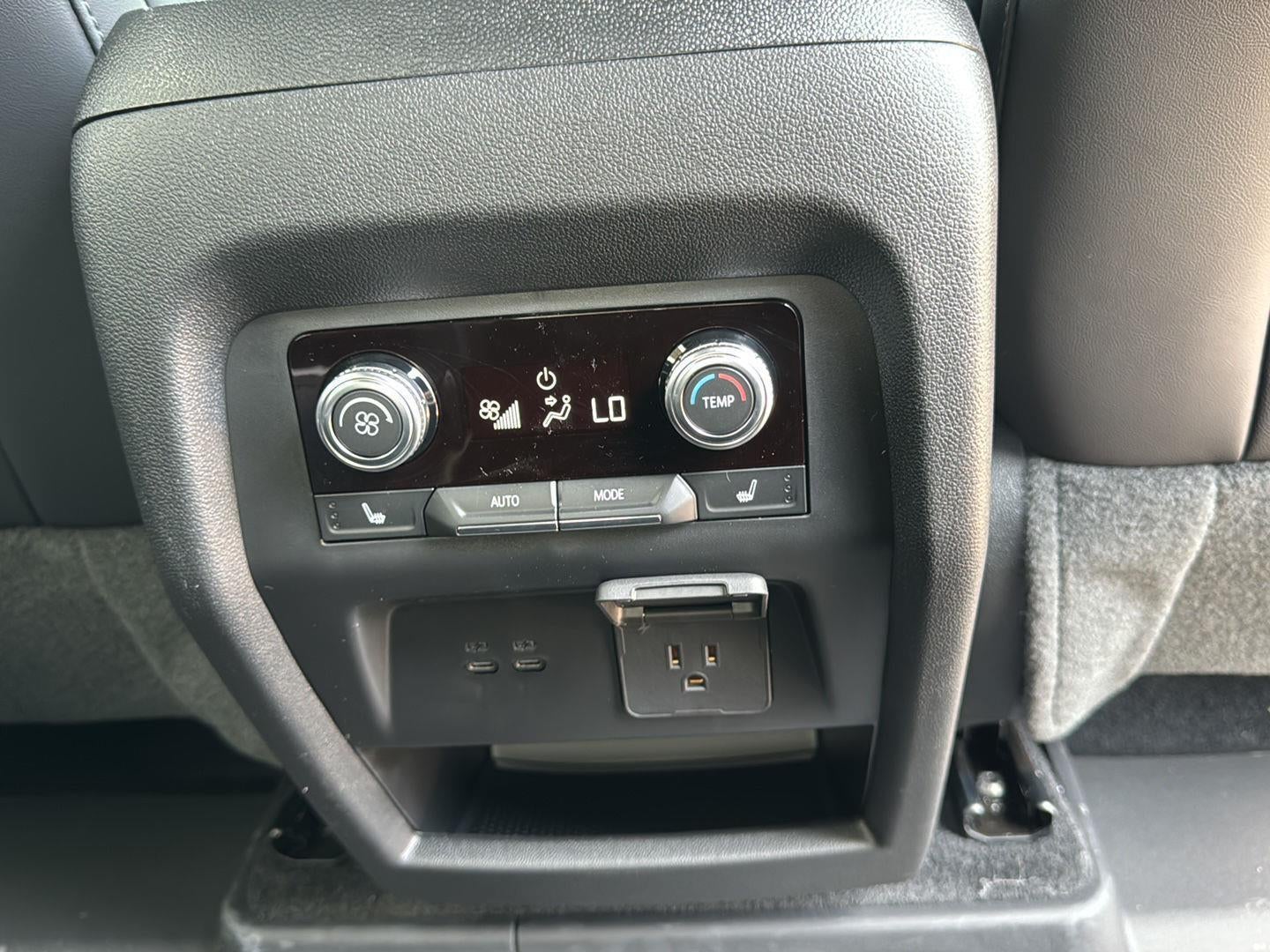 2026 GMC Acadia FWD Denali