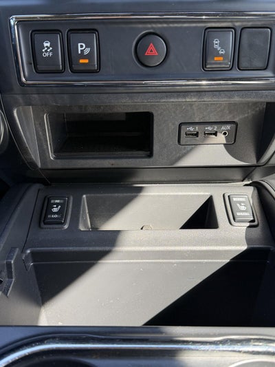 2019 Nissan TITAN SV