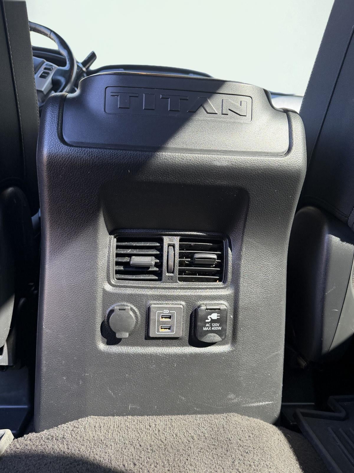 2019 Nissan TITAN SV