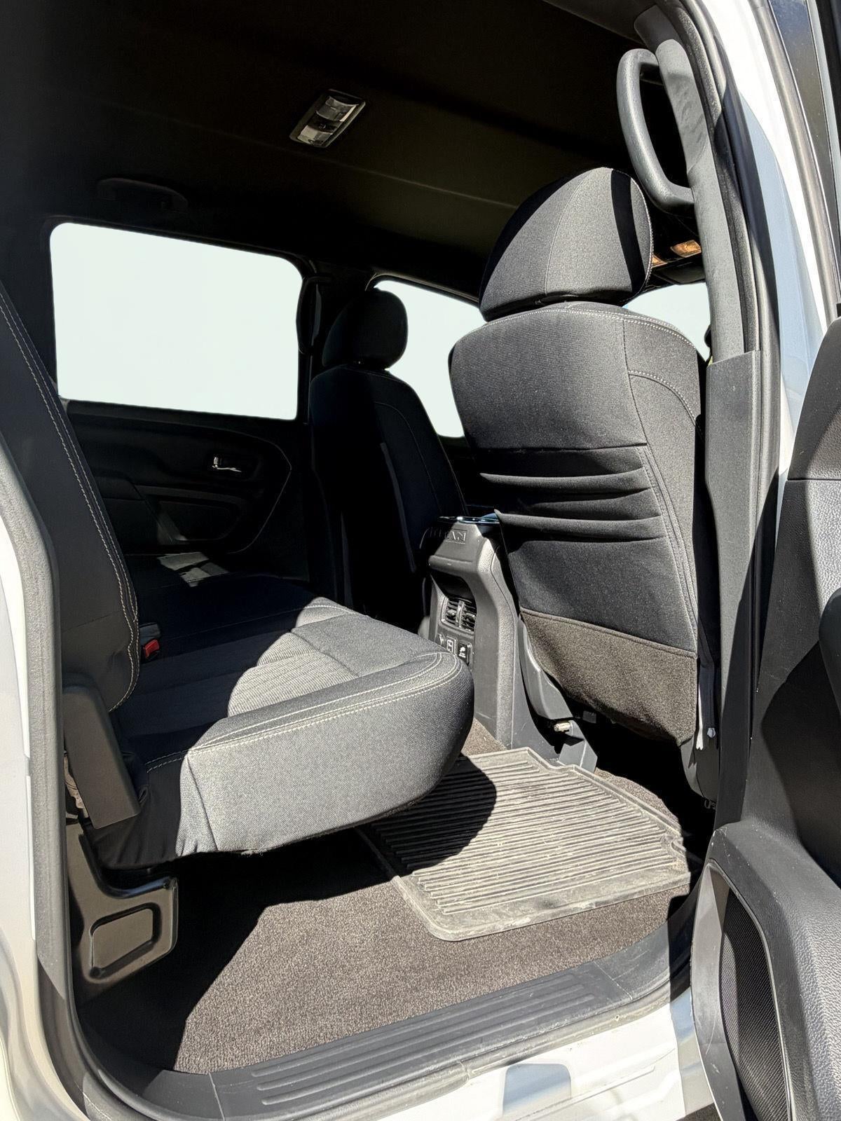2019 Nissan TITAN SV