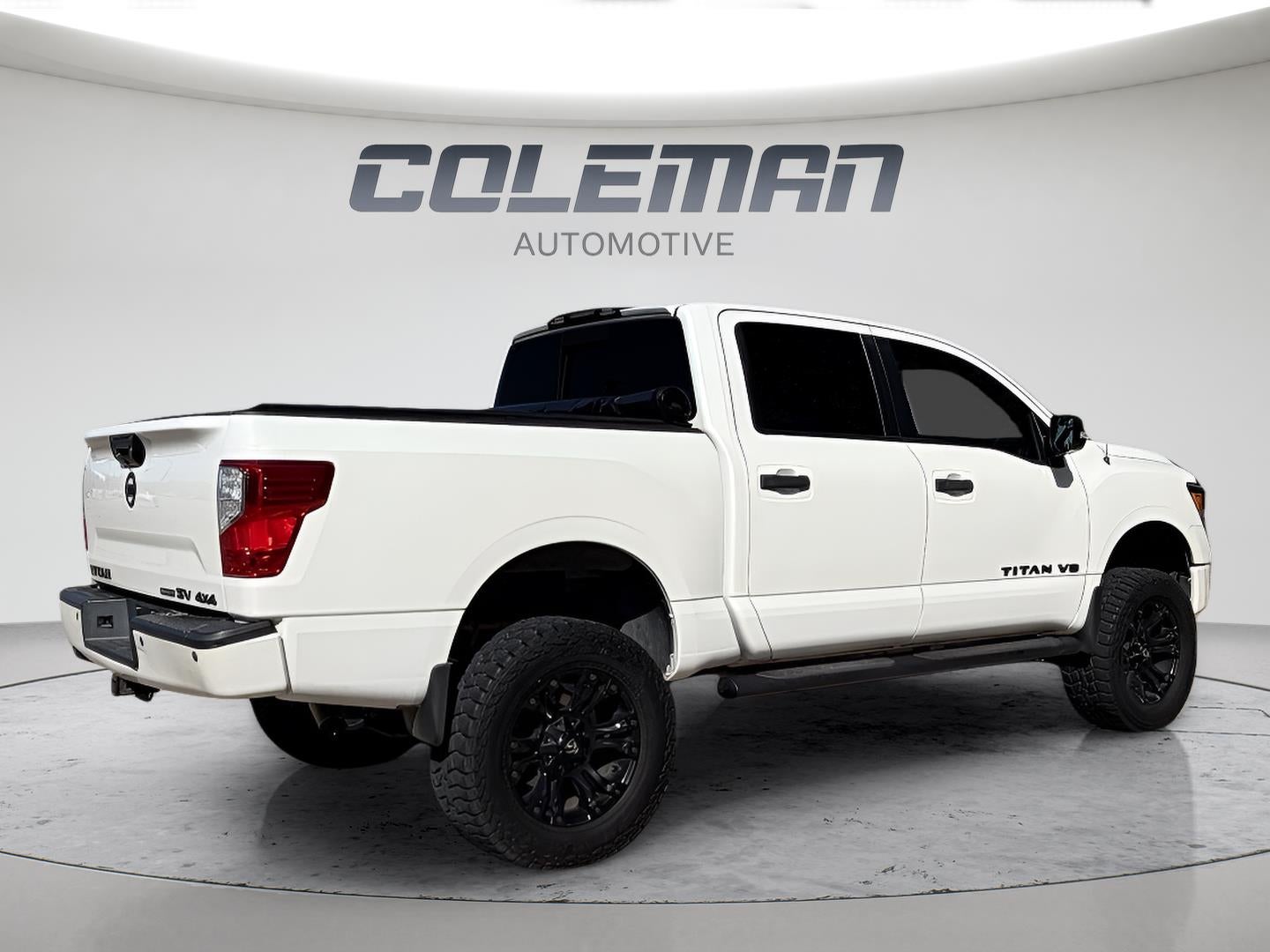 2019 Nissan TITAN SV