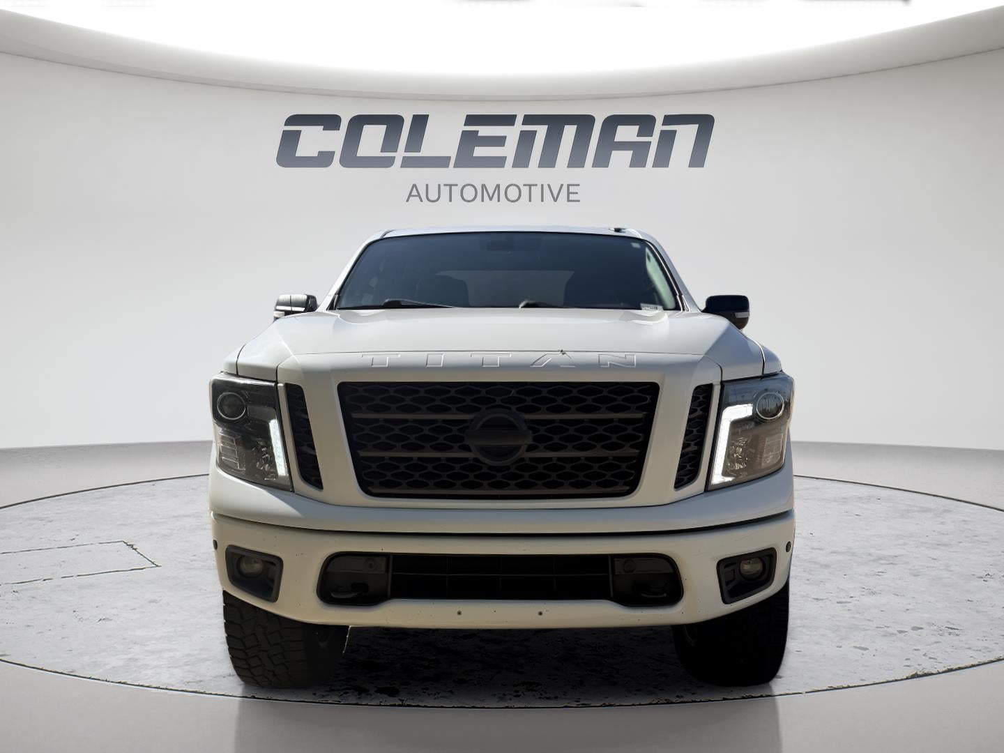 2019 Nissan TITAN SV