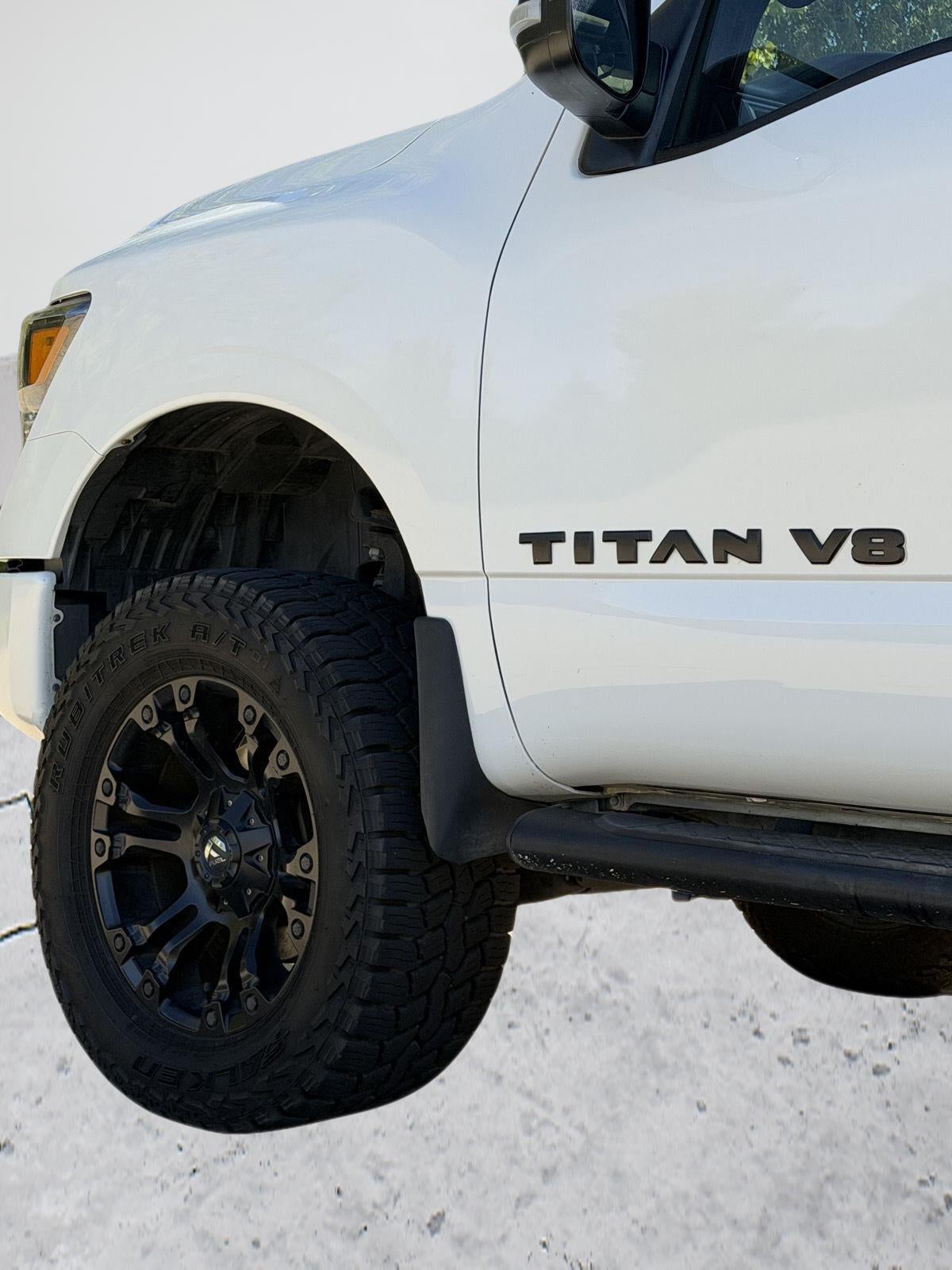 2019 Nissan TITAN SV