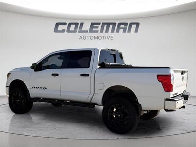 2019 Nissan TITAN SV