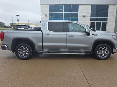 2025 GMC Sierra 1500 4WD Crew Cab Short Box SLT
