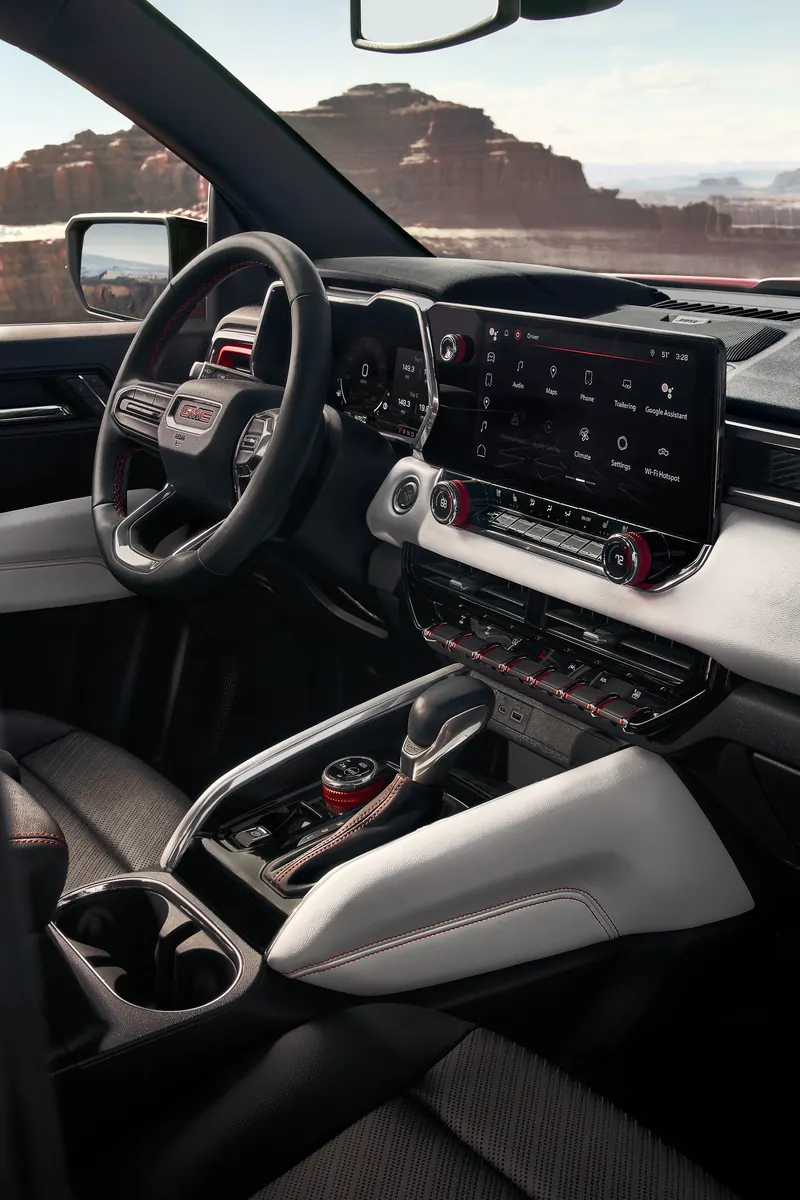 2026 GMC Canyon infotainment system at Lani Chevrolet GMC in Mount Pleasant IA